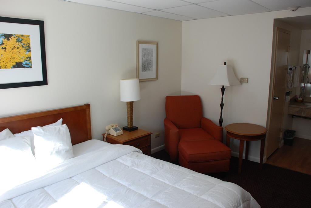 Monarch Mountain Lodge Room photo